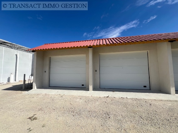 location garage EYGUIERES 1 pieces, 37m