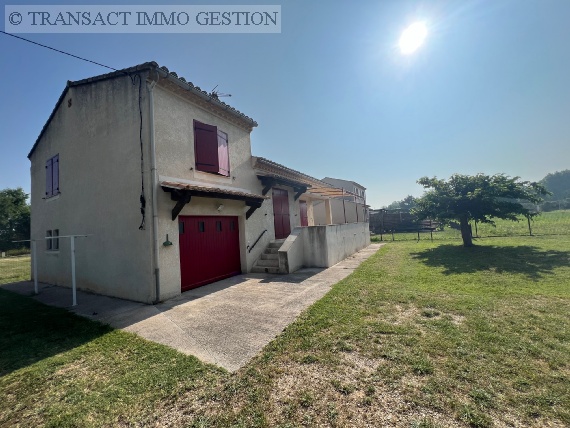 location maison  villa EYGUIERES 5 pieces, 110m