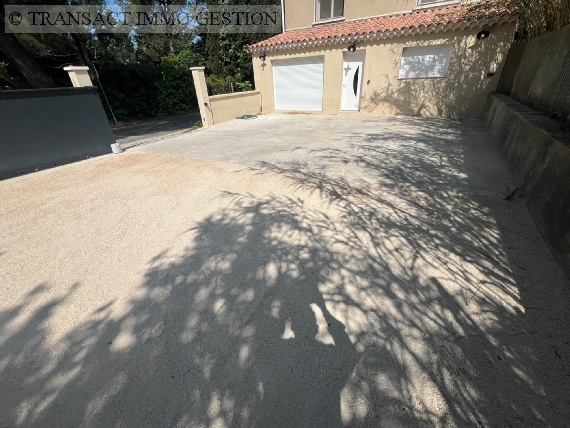 location maison  villa EYGUIERES 4 pieces, 91m