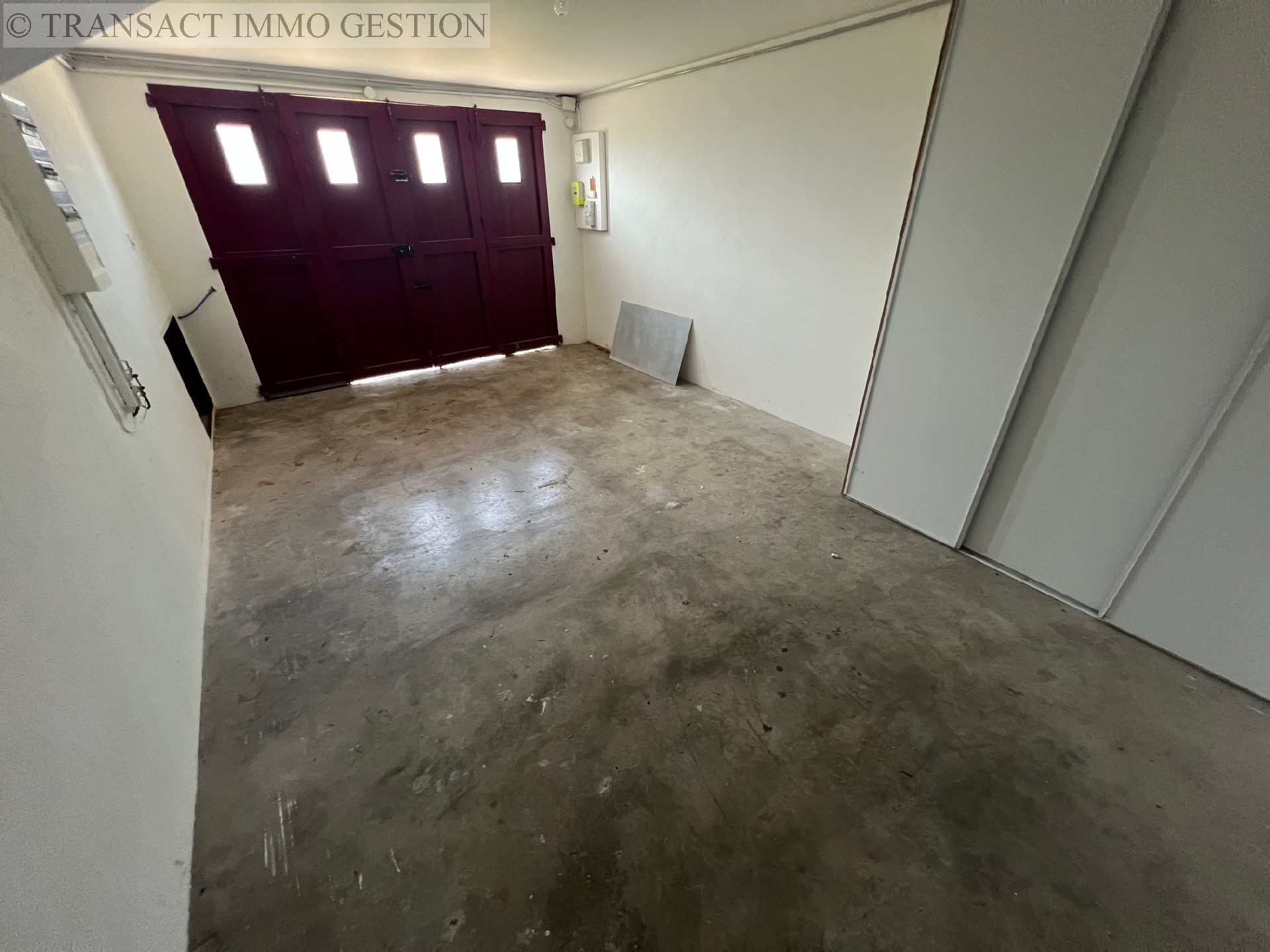 Location , EYGUIERES, 110 m², 5 pièces