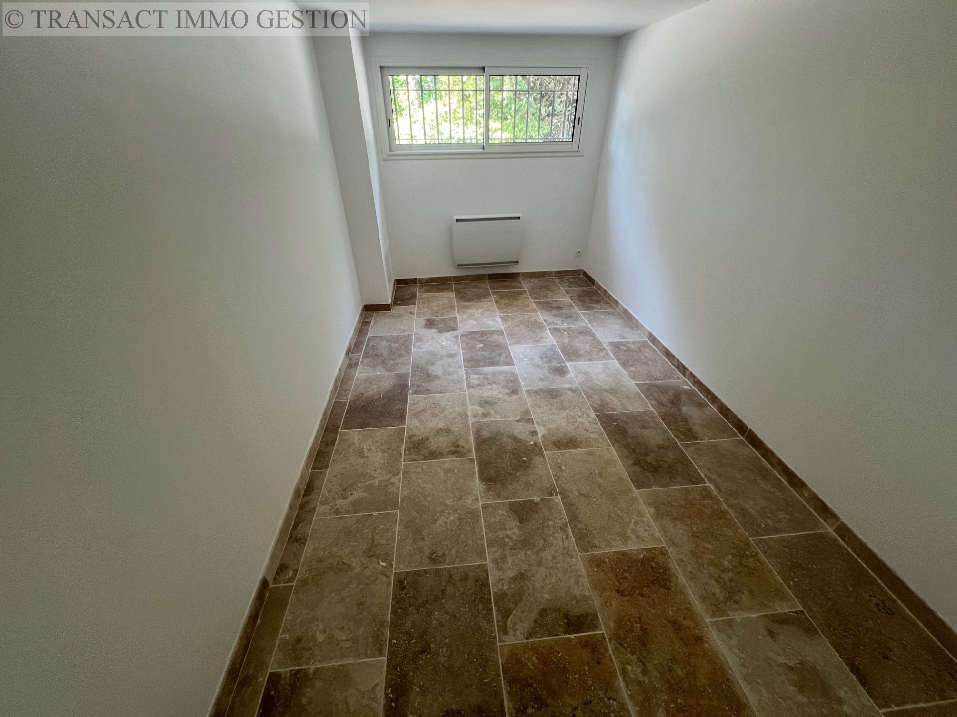 Location , EYGUIERES, 91 m², 4 pièces